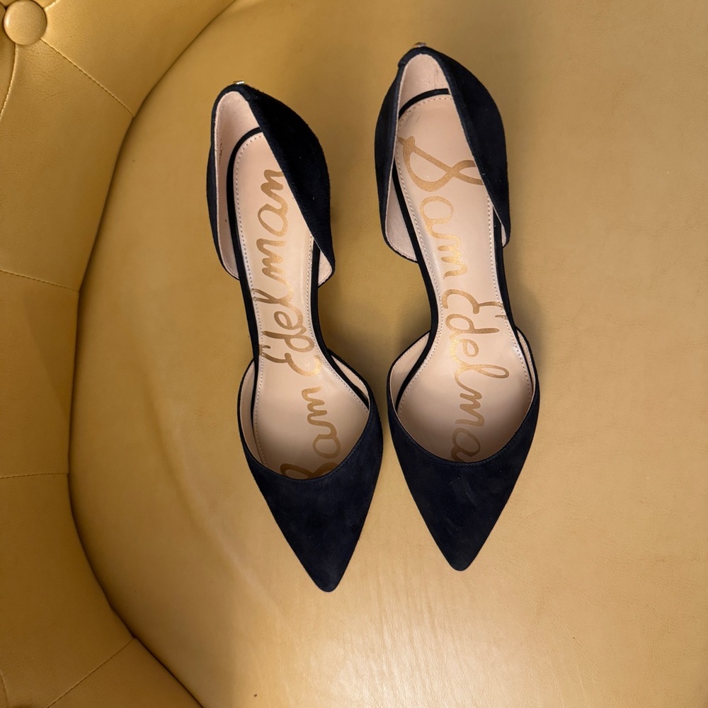 Sam Edelman Telsa Black Suede Pumps 9M ✨
Open pointy toe high heels